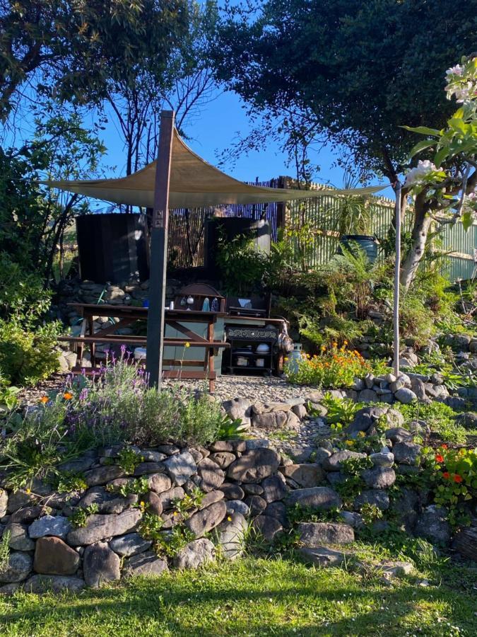 فندق Omarama Oasis - Permaculture Glamping Pohara المظهر الخارجي الصورة