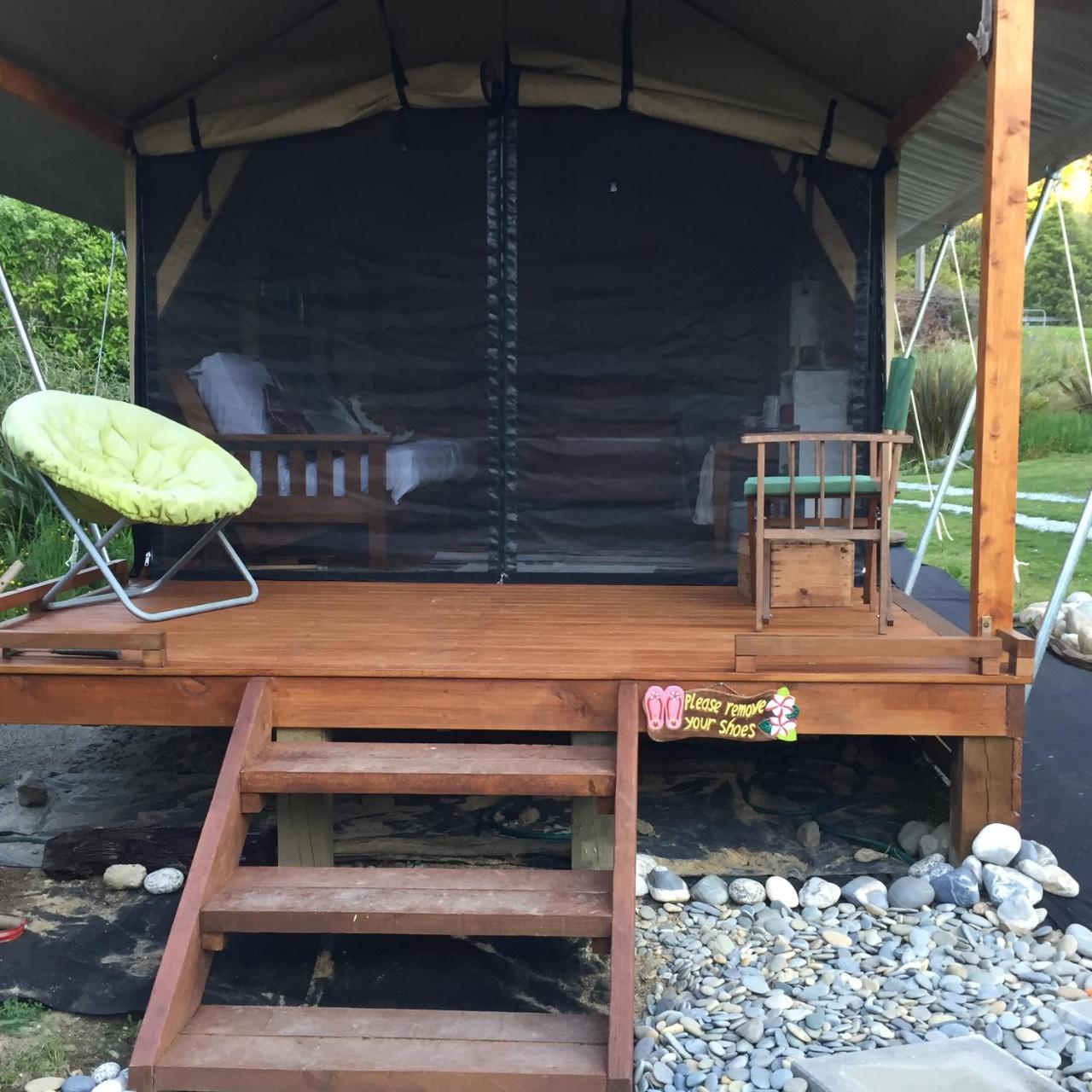 فندق Omarama Oasis - Permaculture Glamping Pohara المظهر الخارجي الصورة