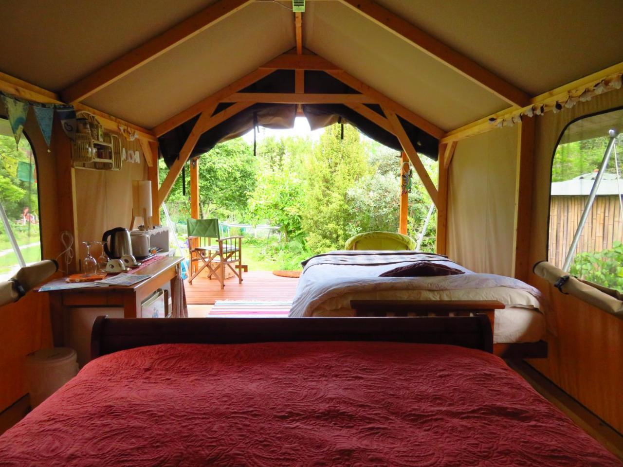 فندق Omarama Oasis - Permaculture Glamping Pohara المظهر الخارجي الصورة