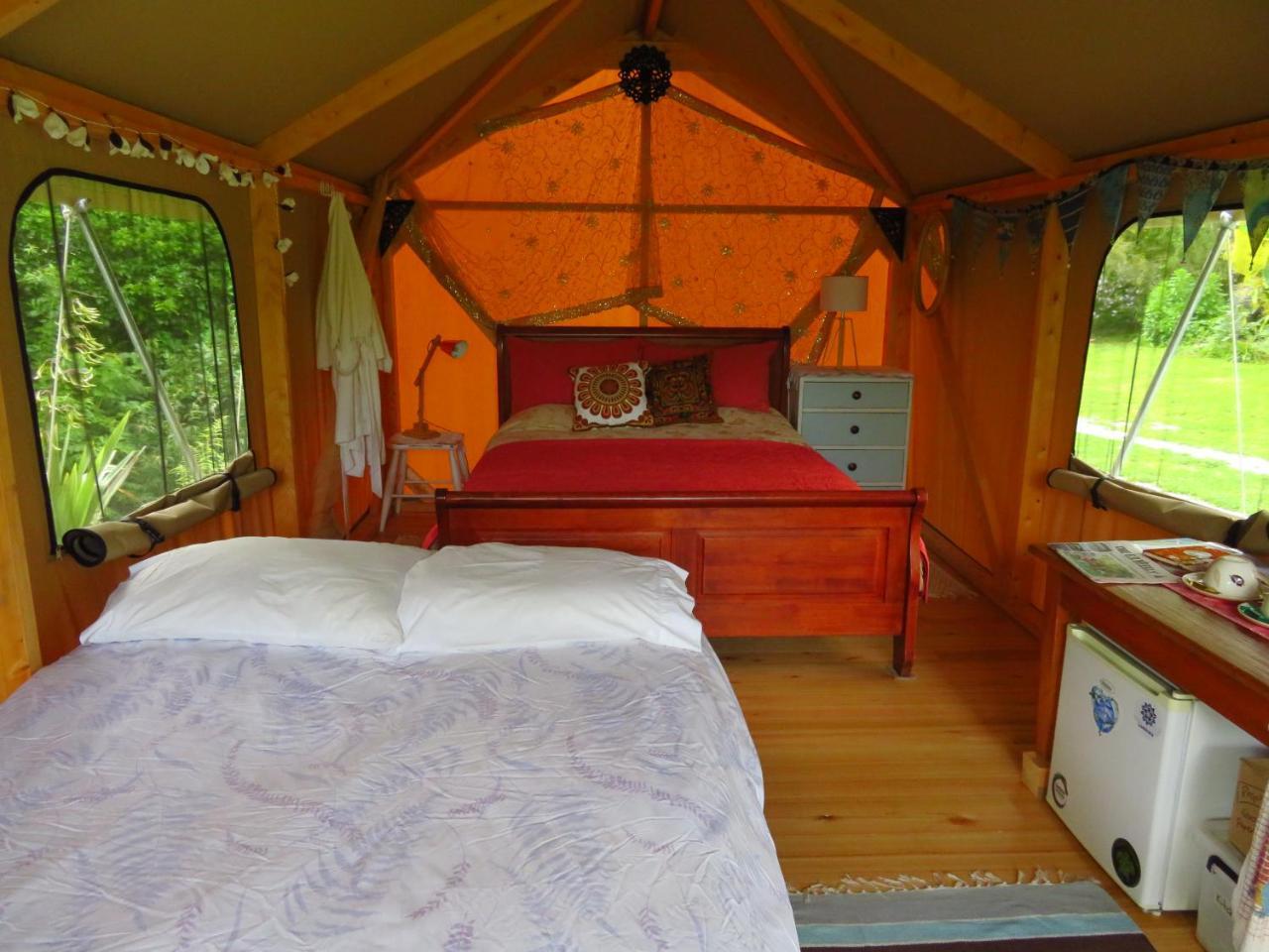فندق Omarama Oasis - Permaculture Glamping Pohara المظهر الخارجي الصورة